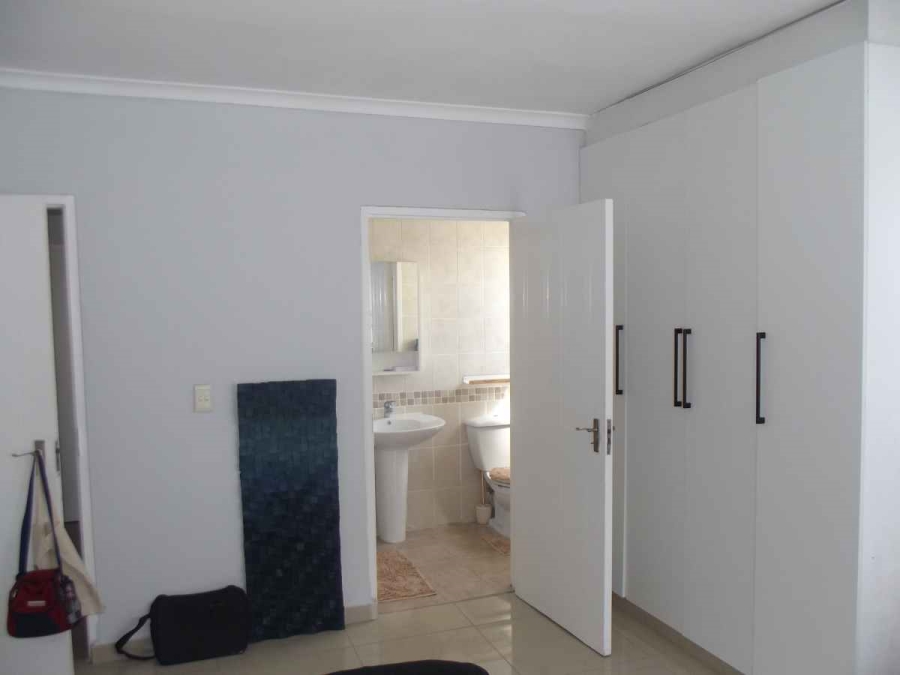 2 Bedroom Property for Sale in Parklands Western Cape